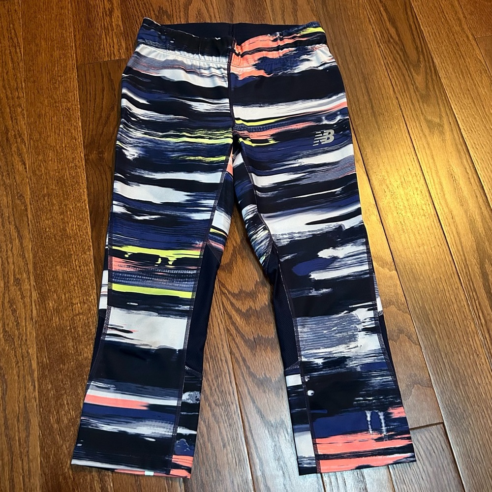 New Balance Abstract Striped Capri Cropped Leggings - Navy Multicolor - size S